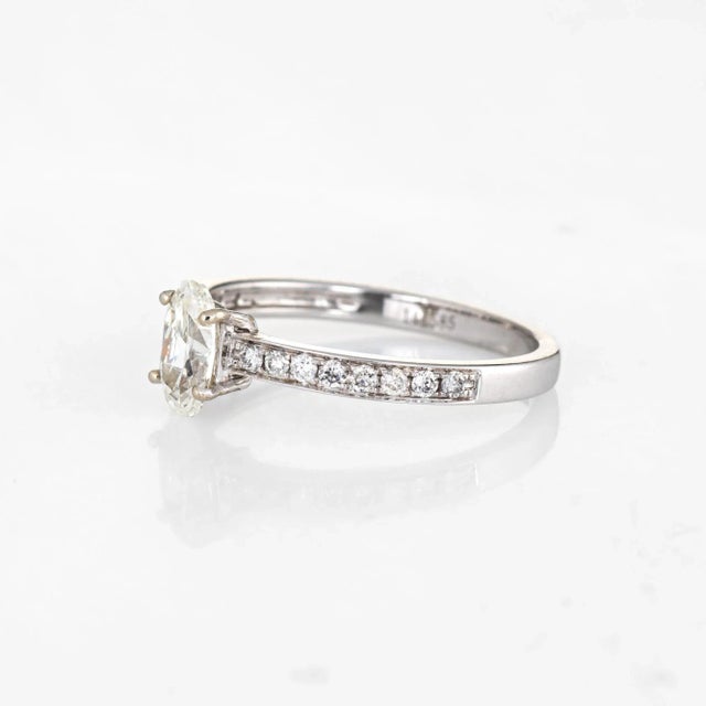 Mid 20th Century Oval Cut 0.86 Carat Diamond Engagement Ring 14 Karat Gold Fine Bridal size 6.75 For Sale - Image 4 of 7