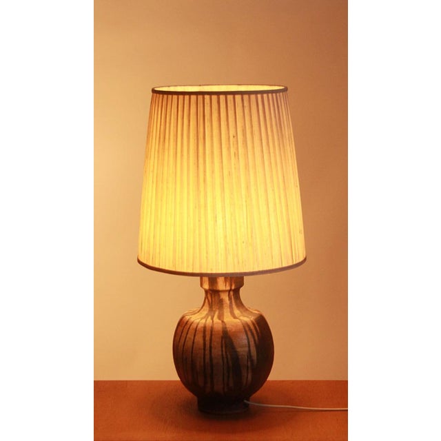 Beige Majolica Ceramic Table Lamp with Pleated Shade from Karlsruher Majolika, 1965 For Sale - Image 8 of 13