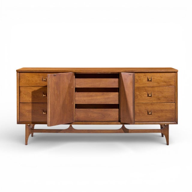 Broyhill Brasilia Mid Century Walnut 9 Drawer Lowboy Dresser For Sale In Chicago - Image 6 of 9