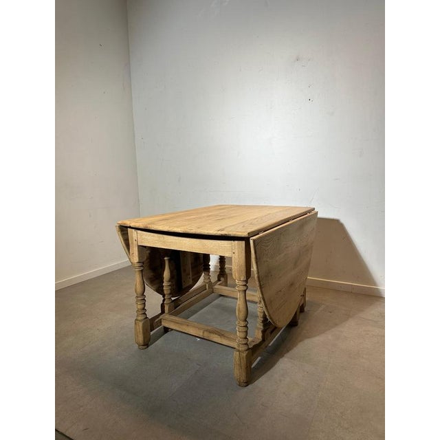 Vintage Extendable Drop-Leaf Dining Table in Oak For Sale - Image 3 of 6