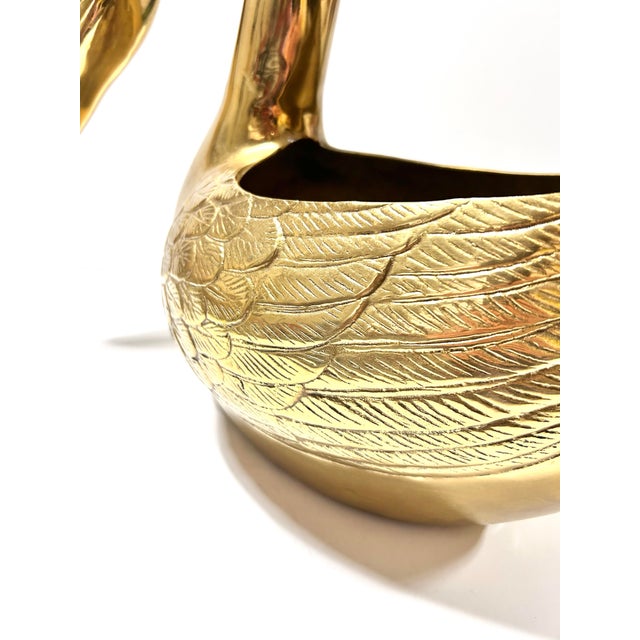1960s Brass Swan Planter - Hollywood Regency – Large Palm Beach Glam Centerpiece Cachepot For Sale - Image 5 of 10