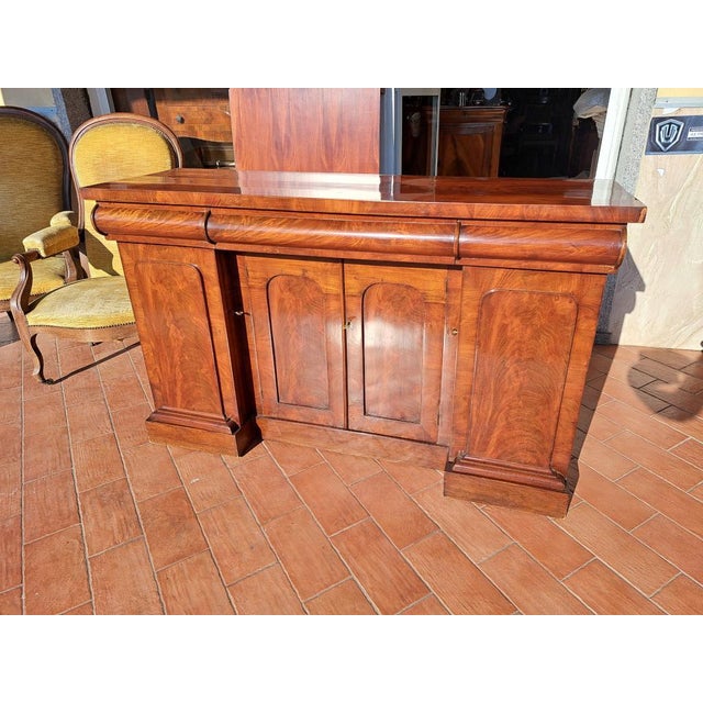 Wood Victorian English Chest of Drawers in Mahogany, 1800s For Sale - Image 7 of 7