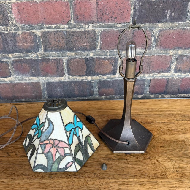 Metal Art Nouveau Stained Glass Floral Table Lamp For Sale - Image 7 of 10