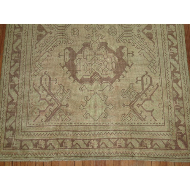 Textile Neutral Antique Turkish Oushak Foyer Rug - 5'1" x 8'1" For Sale - Image 7 of 18