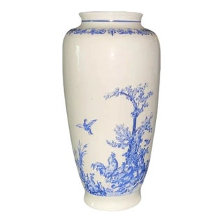 Vintage Cream and Blue Romantic Toile Chinosary Country Design Vase For Sale
