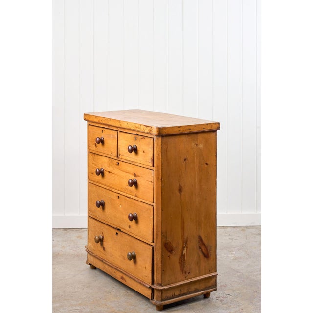 English 19th Century Pine 2 Over 3 Chest With Wooden Knobs For Sale - Image 3 of 14