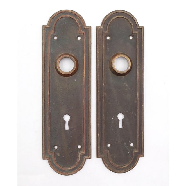 Mid 20th Century Reclaimed Classic Brass Passage Door Knob Set For Sale - Image 5 of 6