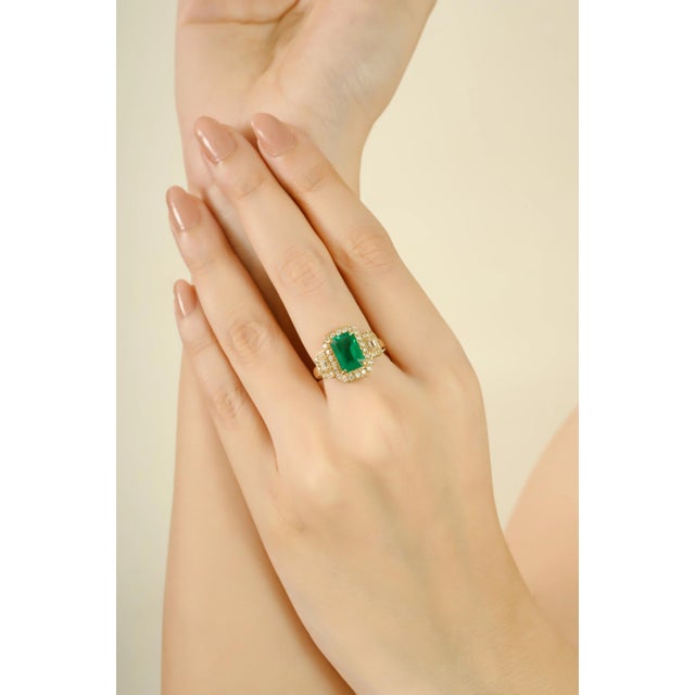 Vintage Inspired 14k Gold 2.78Ct Emerald and Diamond Halo Cocktail Ring Size 6 For Sale In New York - Image 6 of 11