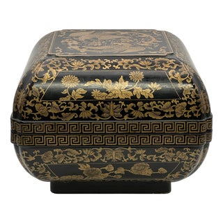 Early 20th Century Chinese Export Double Phoenix Lacquer Box For Sale