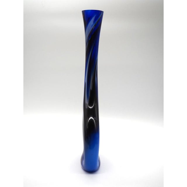 1980s Italian Blue Handmade Glass Vase by Lino, 1980s For Sale - Image 5 of 10