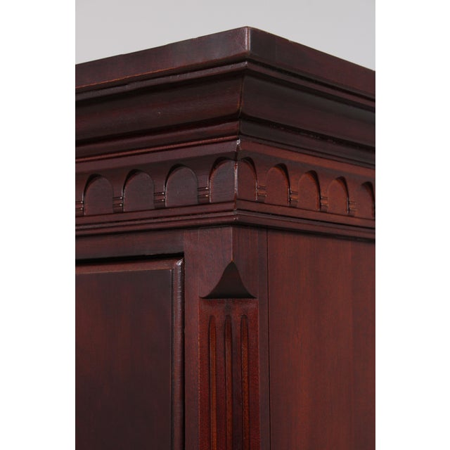 Thomasville Flame Mahogany Bow Front Chest on Chest For Sale - Image 12 of 15