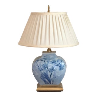 Late 20th Century Wildwood Chinoiserie Floral Table Lamp For Sale