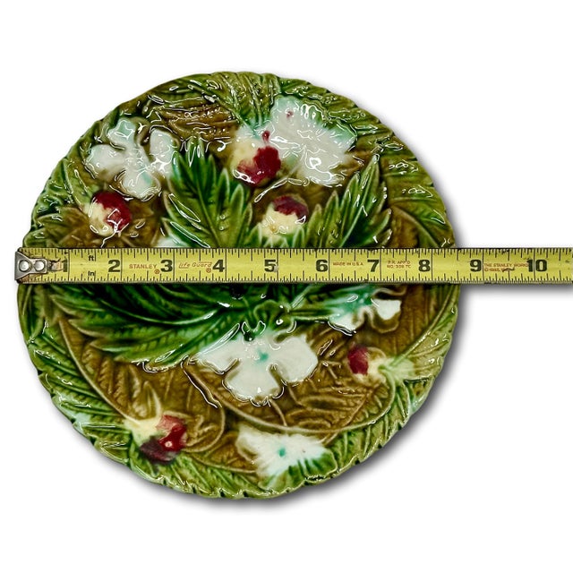 Beautiful Antique Victorian Majolica Dish With Bracket for Wall Plate Hanging Display Circa 1880s - Nice Colors For Sale - Image 16 of 17