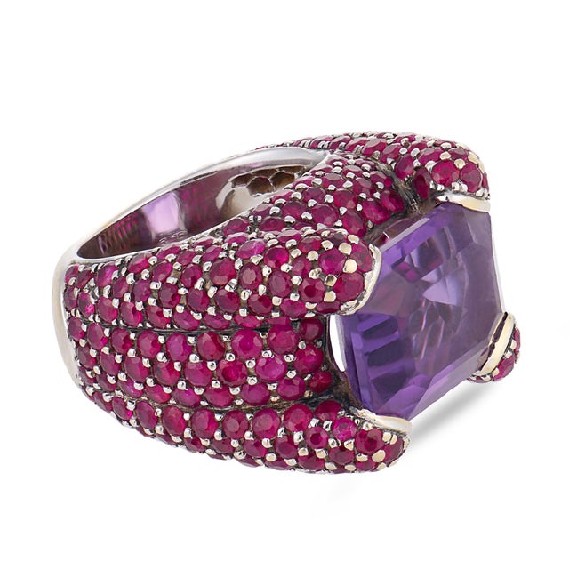 Vintage 10.00 Carat Amethyst Ruby 18k Gold Cocktail Ring, Size 6.5 For Sale - Image 4 of 6