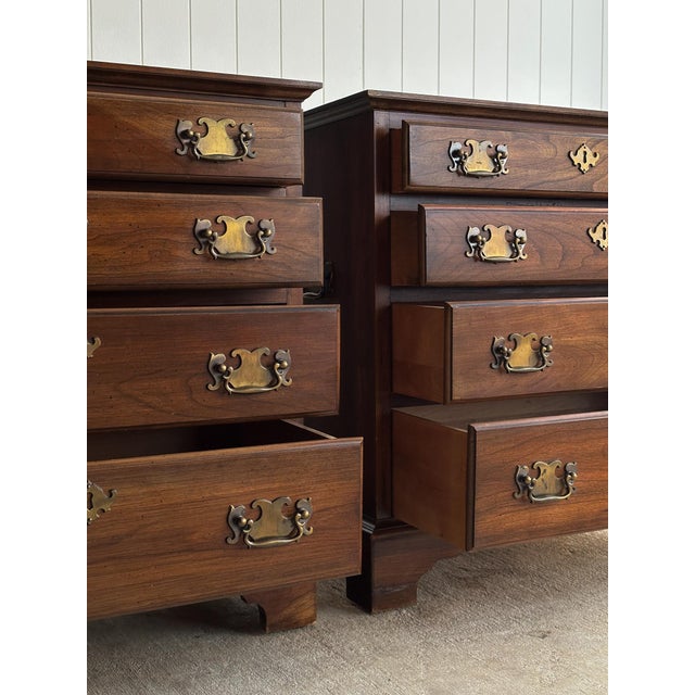 Wood Pair of Pennsylvania House Georgian Cherry Bachelor Chests, C. Late 20th Century For Sale - Image 7 of 14