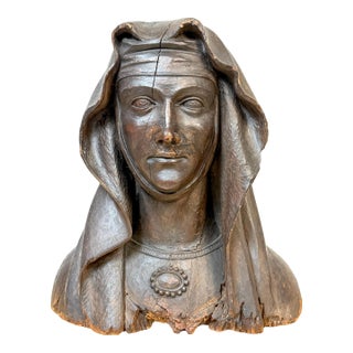 Late 17th–Early 18th Century Italian Carved Walnut Bust of Madonna Addolorata For Sale