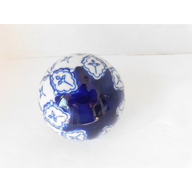 Blue and White AsianInspired Porcelain/Ceramic Vintage Carpet Balls