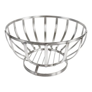 Vintage Sculptural Silver-Tone Metal Wire Fruit Basket, 11” For Sale