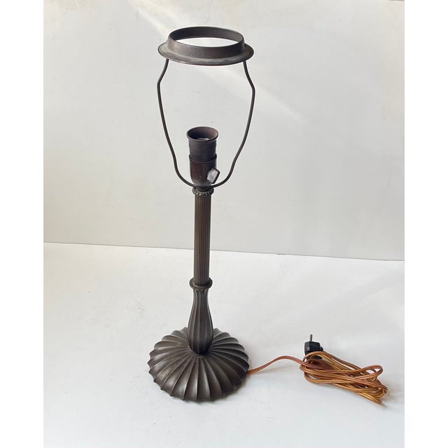 Art Deco Fluted Table Lamp in Bronze in the manner of Just Andersen, 1940s For Sale - Image 3 of 9