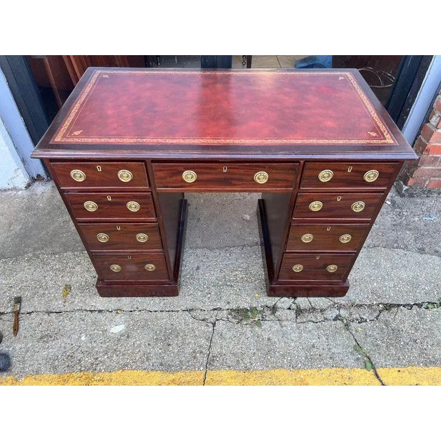 19th Century Antique Mahogany Leather Inset Top Desk, 19th Century For Sale - Image 5 of 12