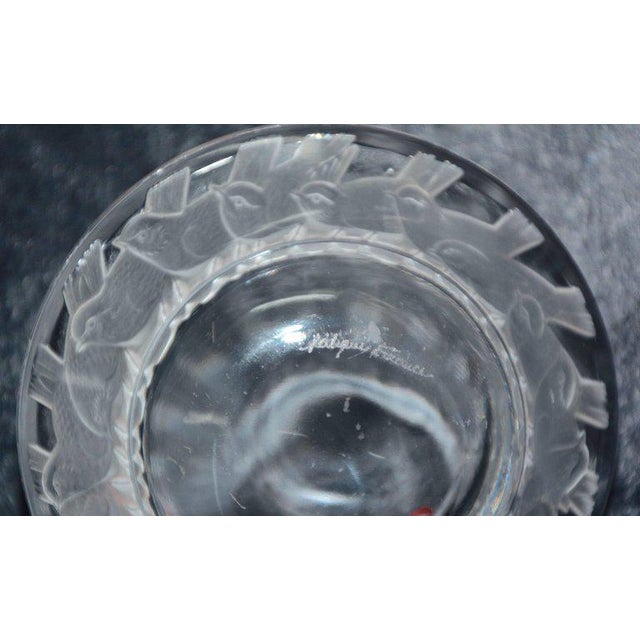 Art Nouveau Lalique Irene Circle of Birds Clear and Satin Crystal Pin Dish For Sale - Image 3 of 8