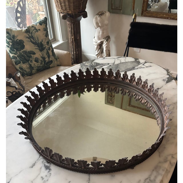 Large Vintage Italian Tole Acanthus Leaf Round Mirrored Tray / Round Mirrored Cocktail Tray For Sale - Image 14 of 17