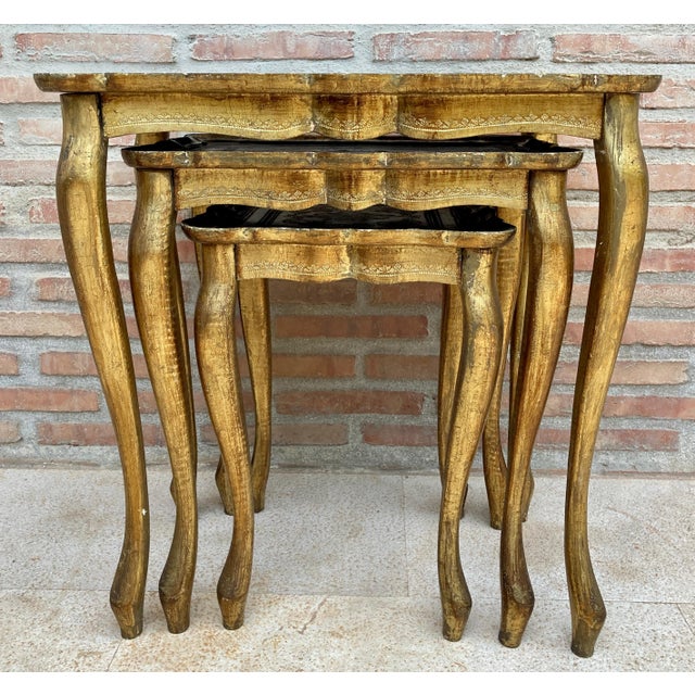 Italian Florentine Neoclassical Nesting Tables in Giltwood, 1960s, Set of 3 For Sale - Image 9 of 18