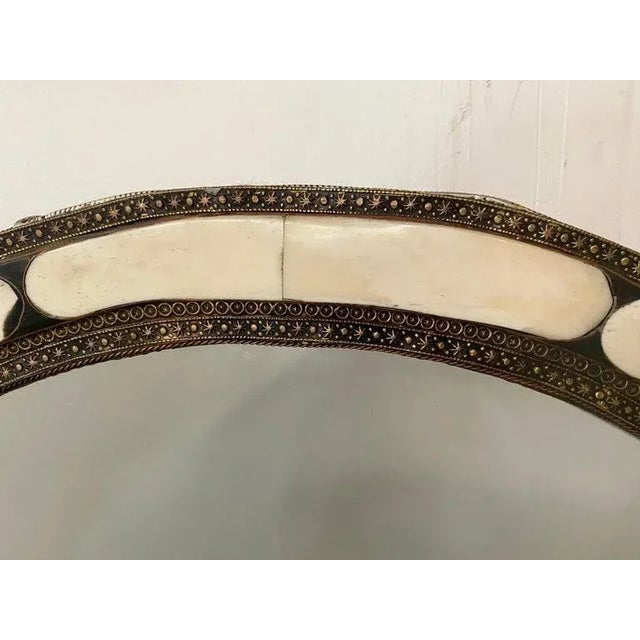 Hollywood Regency Style Handmade Arched White Bone & Brass Inlay Mirror, Pair For Sale In New York - Image 6 of 10