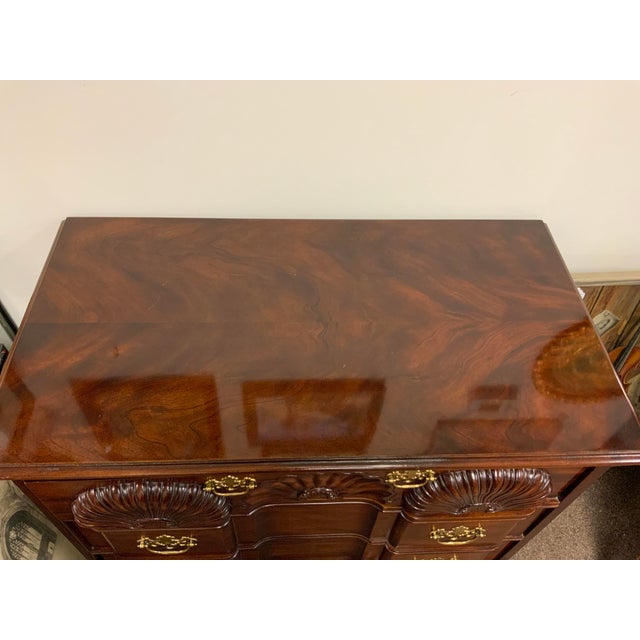 Chippendale 20th Century Mahogany Block Front Chest of Drawers For Sale - Image 3 of 10
