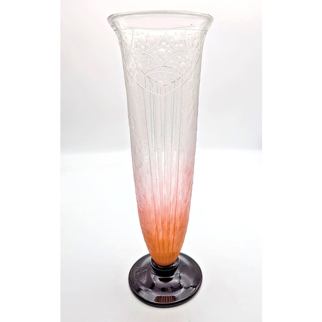 French Art Deco Fleurettes Vase in Glass by Charles Schneider, 1920s For Sale - Image 6 of 6