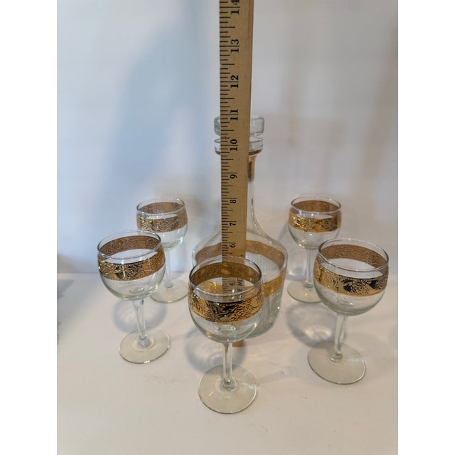 Vintage Culver Tyrol Gold Filigree Glass Decanter & 5 Stemmed Wine Glasses Set For Sale In Phoenix - Image 6 of 12