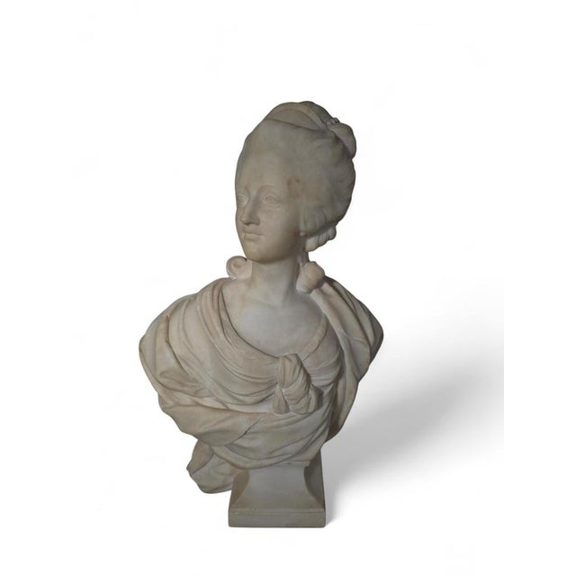 European Artist, Bust of Marie Antoinette, 1870, Marble For Sale - Image 4 of 14