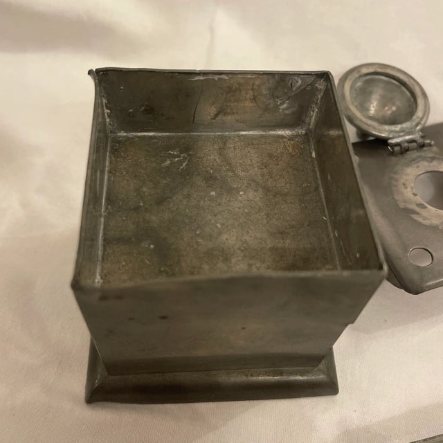 American Mid 20th Century Williamsburg Pewter Inkwell For Sale - Image 3 of 4
