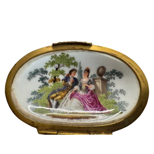 Ceramic German Porcelain Snuff Box with Galante Garden Scene, 1700s For Sale - Image 7 of 9