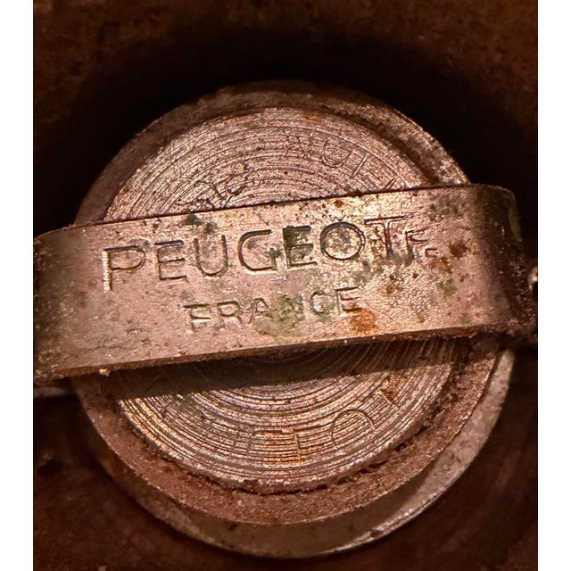 Mid-Century Giant 22” Peugeot France Beechwood Restaurant Pepper Mill, C. 1950s–60s For Sale In Miami - Image 6 of 12