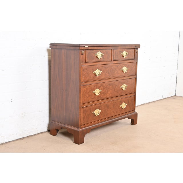 Baker Furniture Company Baker Furniture Georgian Burled Walnut Flip Top Server or Bachelor Chest, Newly Refinished For Sale - Image 4 of 12