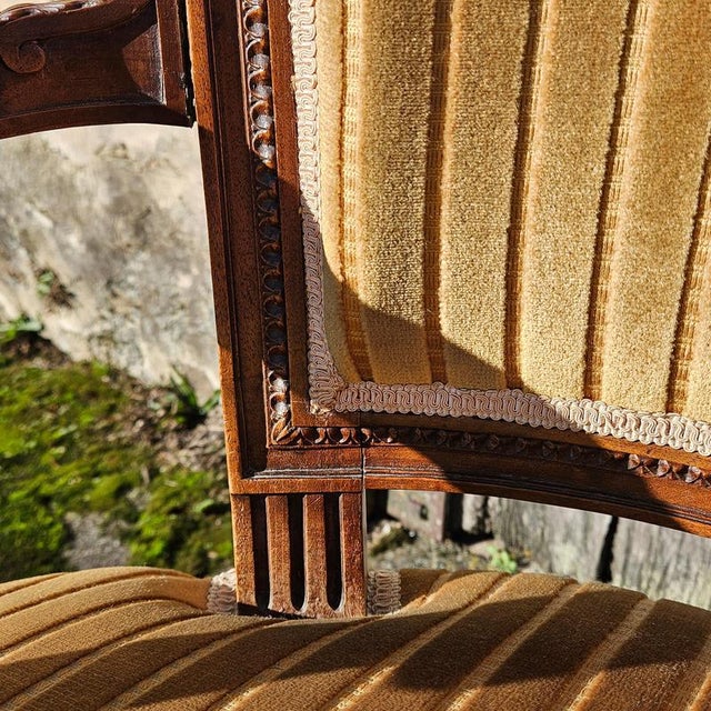 Antique French Armchairs in Walnut, 1900s, Set of 2 For Sale - Image 15 of 18