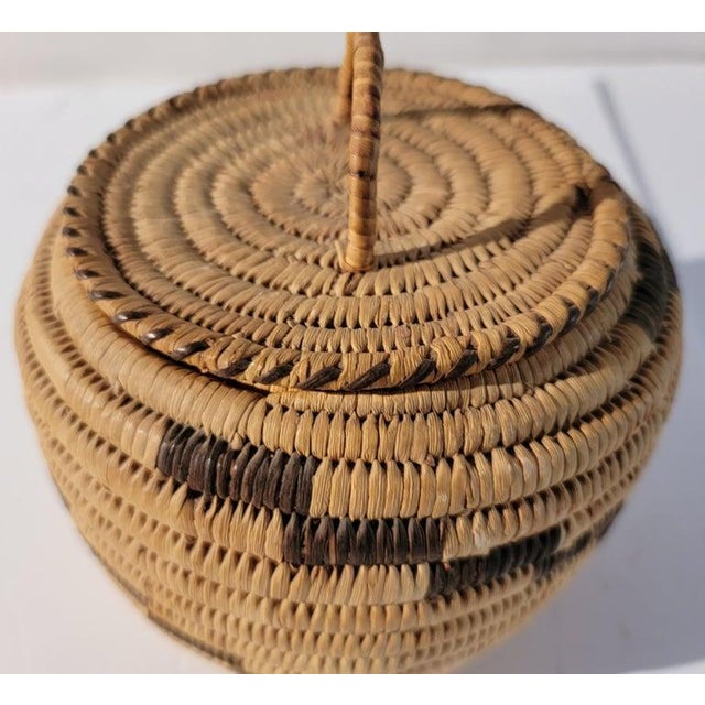 Folk Art 20th C Small Hand Made Lidded Basket With Handle For Sale - Image 3 of 6