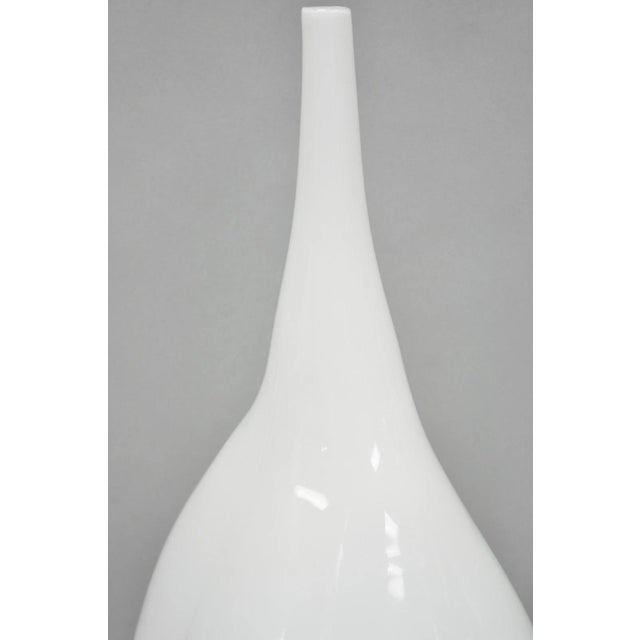 Glass Decorative Modern White Bulbous Art Glass Vessel Vase by Lazy Susan - 2 Pc Set For Sale - Image 7 of 18