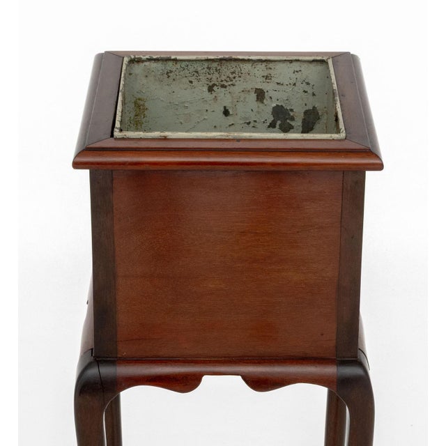 Traditional Edwardian Walnut Plant Stand For Sale - Image 3 of 6