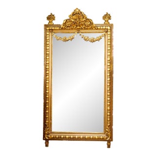 Early / Mid-20th Century Italian Neoclassical Finely Carved Giltwood Wall Mirror For Sale