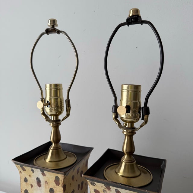 Late 20th Century Giraffe Tole Pagoda Table Lamps - a Pair For Sale In Charleston - Image 6 of 11