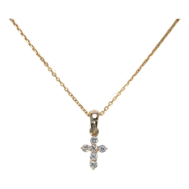 Lab Grown Diamond Cluster Pendant in Solid 14k Gold - Fine Jewelry For Sale
