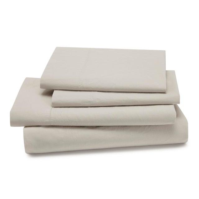 Like a perfectly worn in pair of jeans, our Lorimer Washed Percale Pillowcases exude a sense of familiarity and comfort....