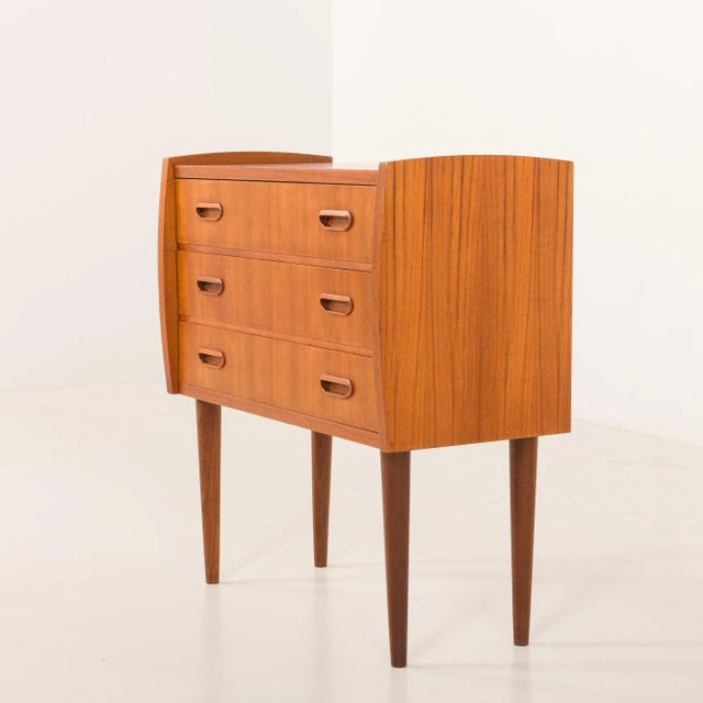 Small Danish Teak Chest of Drawers, 1960s For Sale - Image 6 of 13