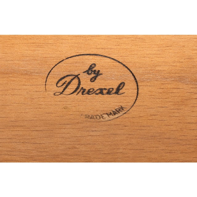 1950s Vintage Drexel New Travis Court Bow-Front Corner China Cabinet For Sale - Image 13 of 13
