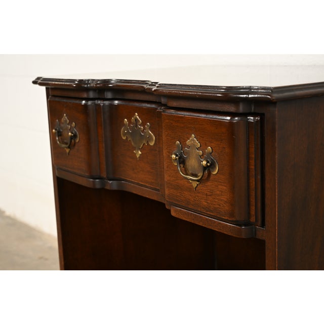 Kindel Furniture Georgian Solid Mahogany Block Front Nightstand For Sale - Image 11 of 18