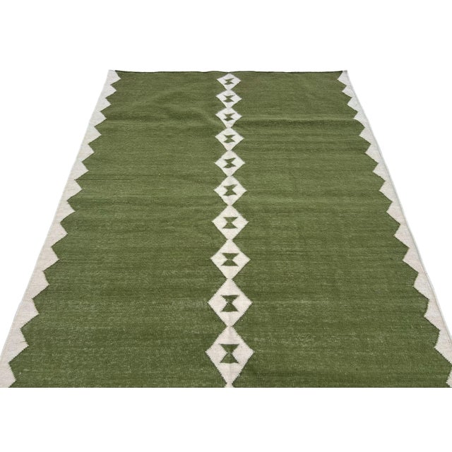 Handmade New Zealand Wool Dhurrie, Olive Green and White Diamond Rug- 5'x7' For Sale - Image 9 of 14