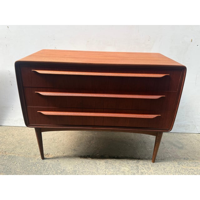 Teak Dresser attributed to Johannes Andersen, 1960s For Sale - Image 13 of 15