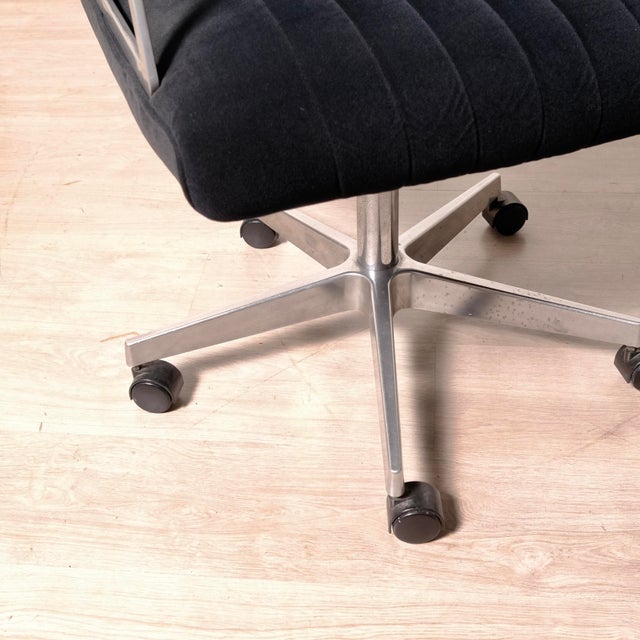 Swivel Desk Chairs in Blue Velvet in the style of Osvaldo Borsani, 1970s, Set of 2 For Sale - Image 16 of 18